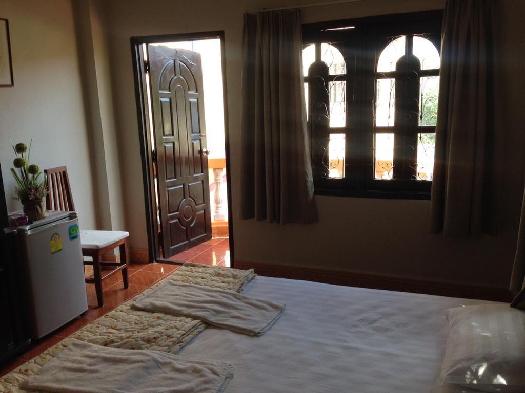La Gondola Guesthouse เวียงจันทน์ ภายนอก รูปภาพ